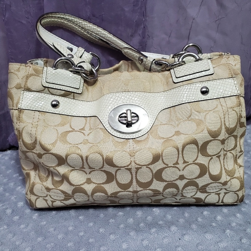 Coach Signature Penelope Carry All Handbag